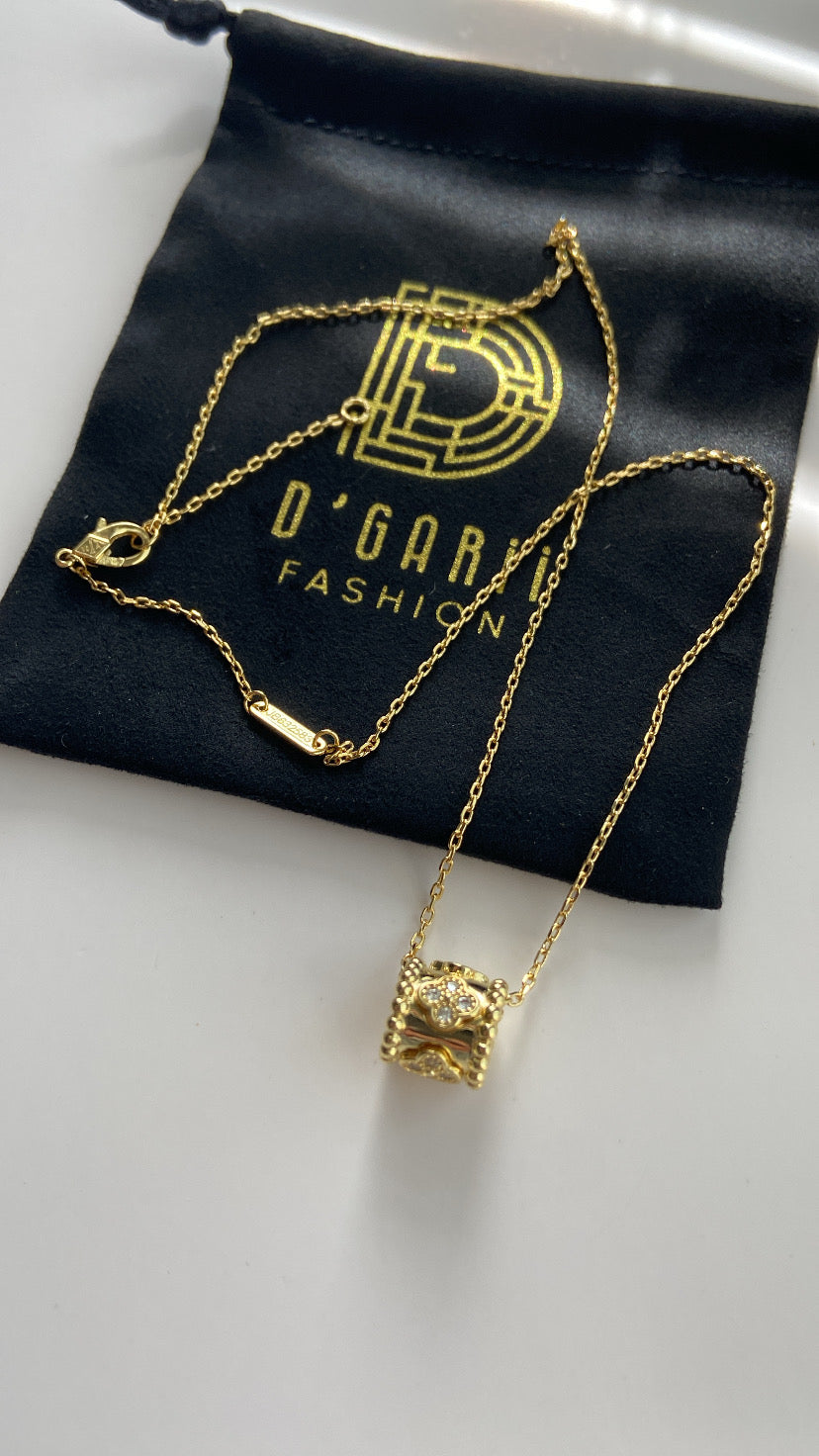 VC CYLINDER NECKLACE