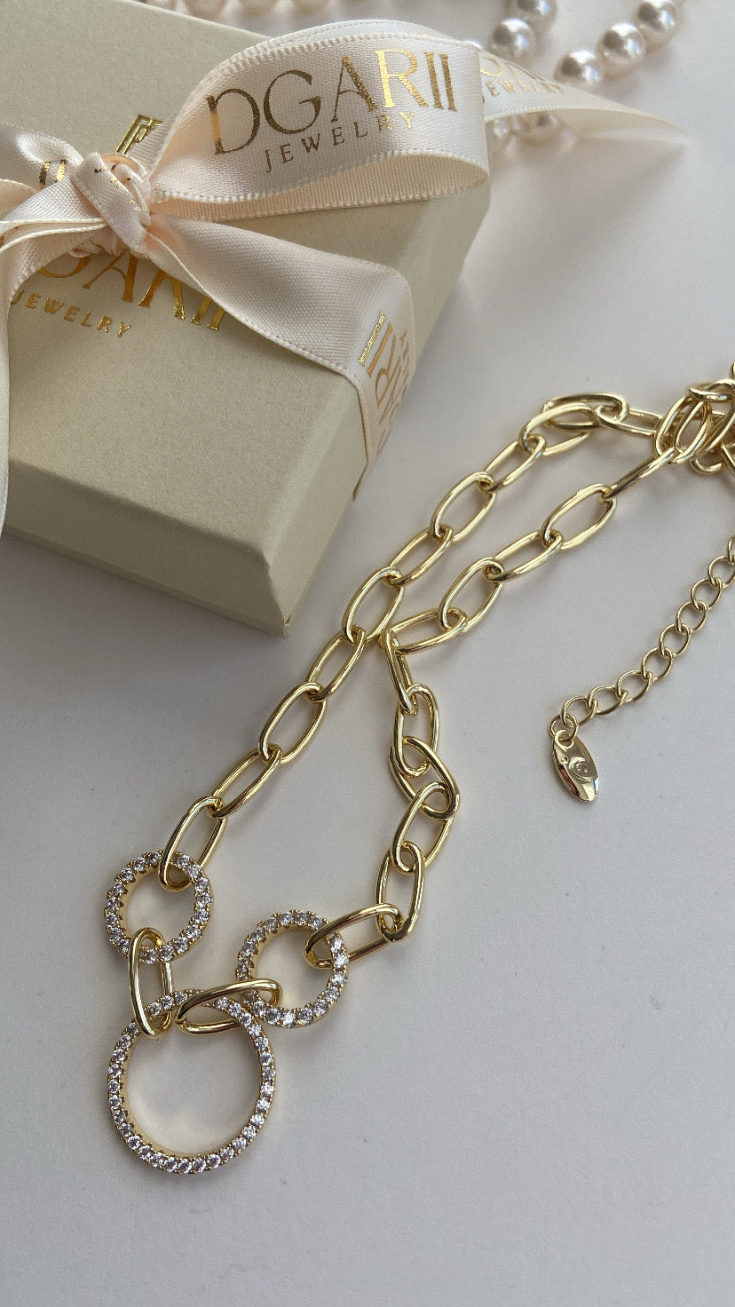 NECKLACE STYLE CHOKER