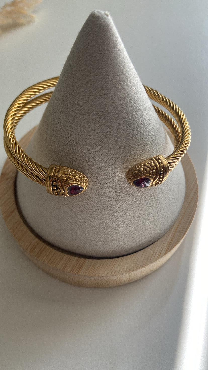 RED HEART BANGLE