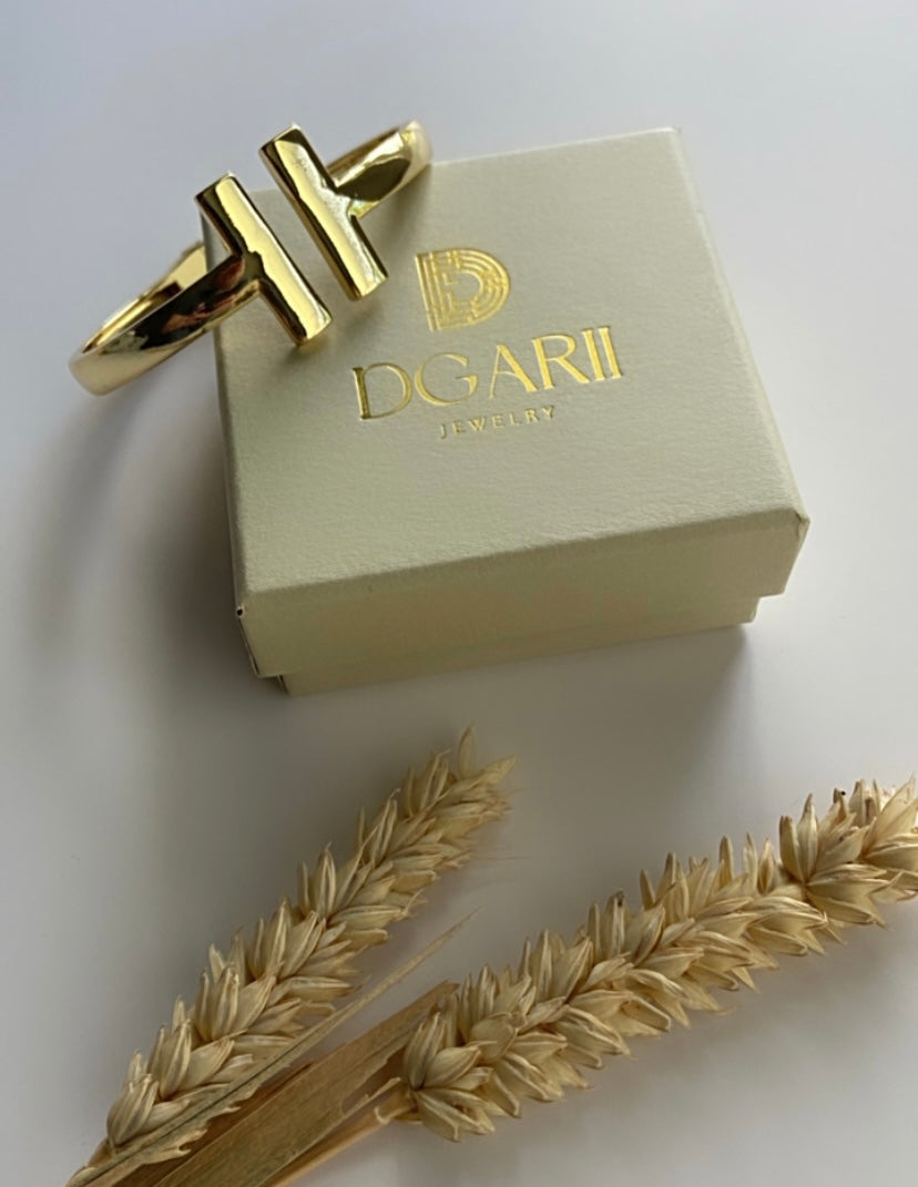 DOUBLE T BRACELET