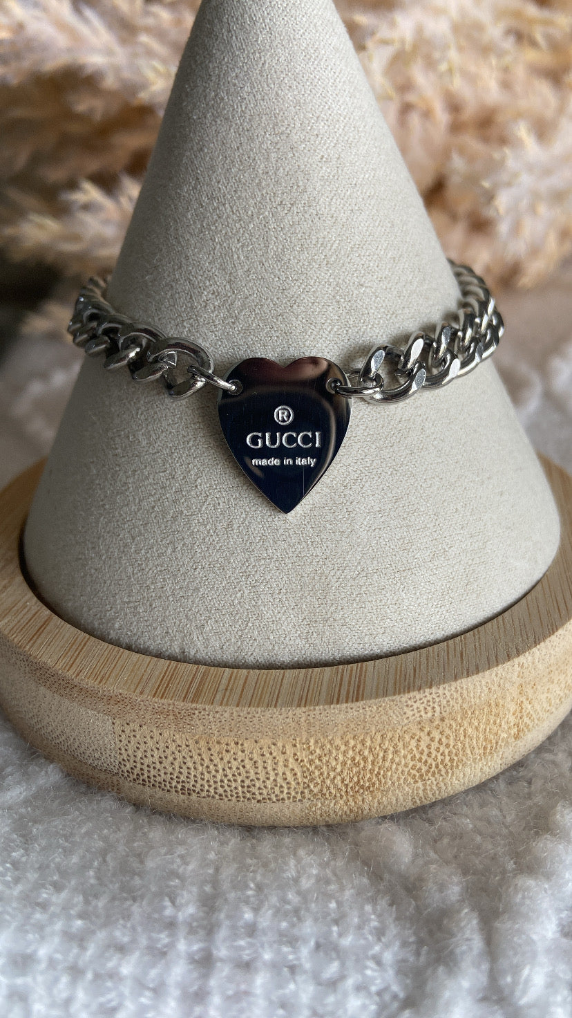 GG HEART NECKLACE (BUY A NECKLACE AND GET BRACELET FREE)