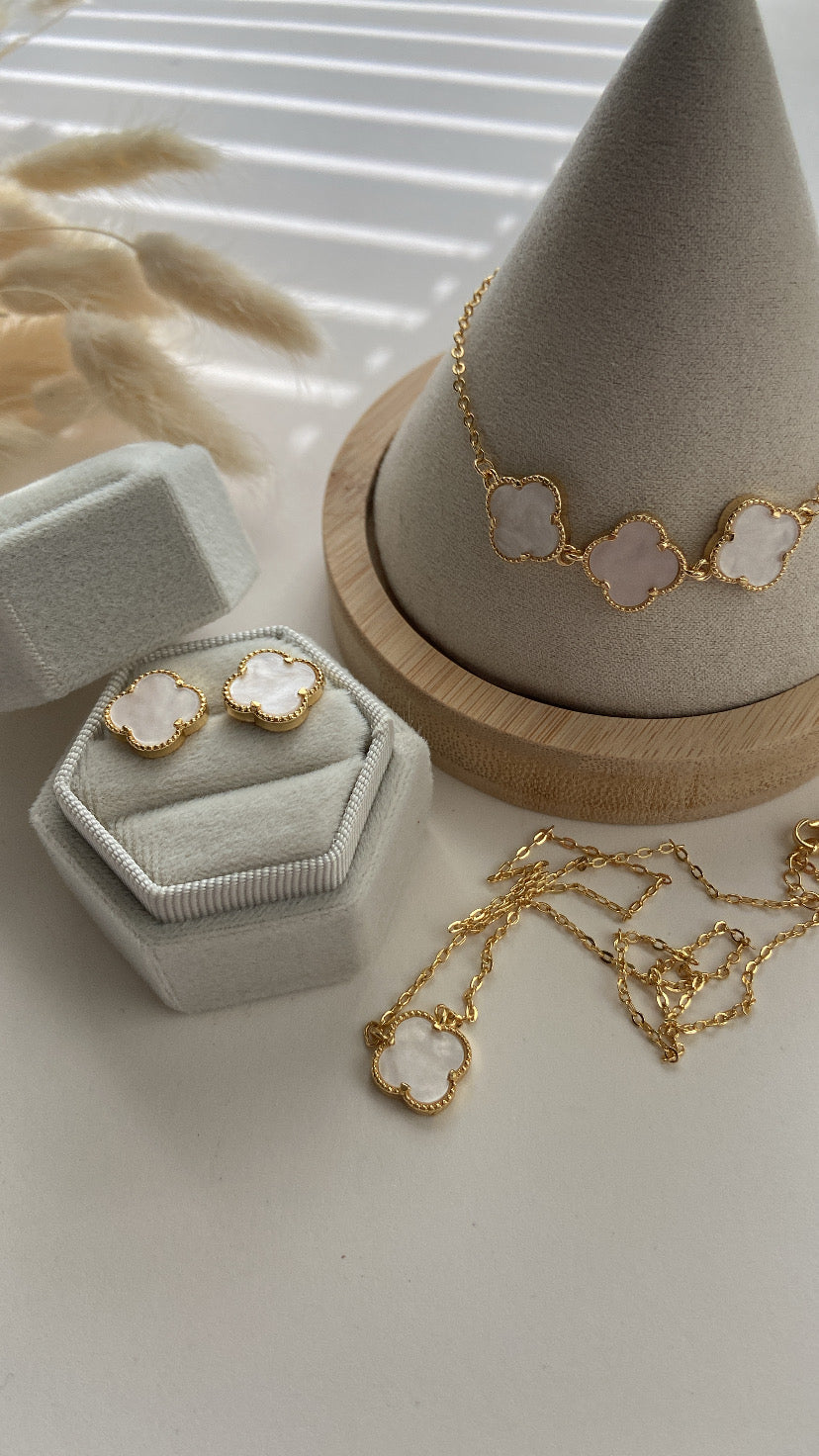CLOVER SET WHITE