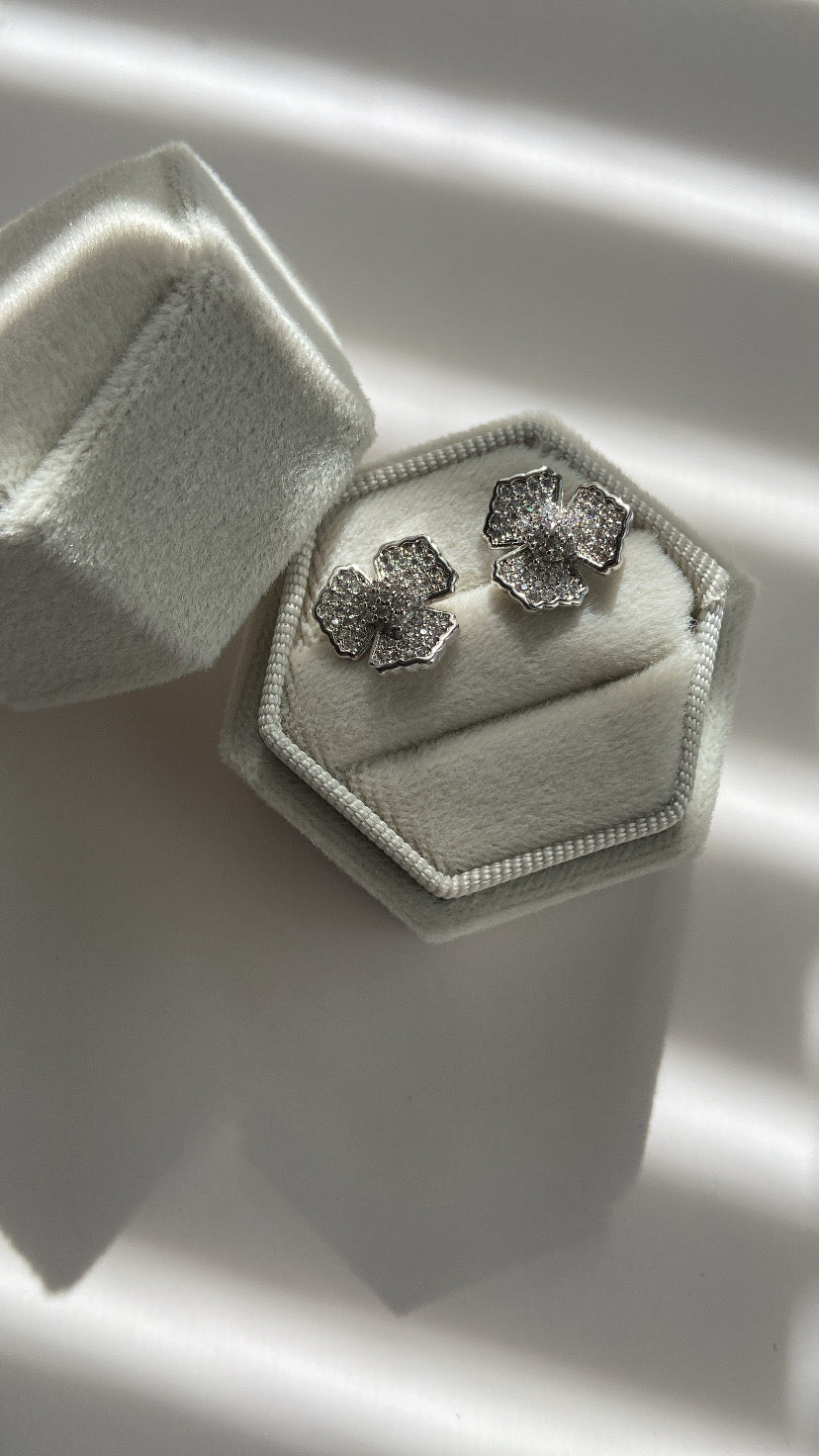 FULL STONE FLOWER EARRINGS
