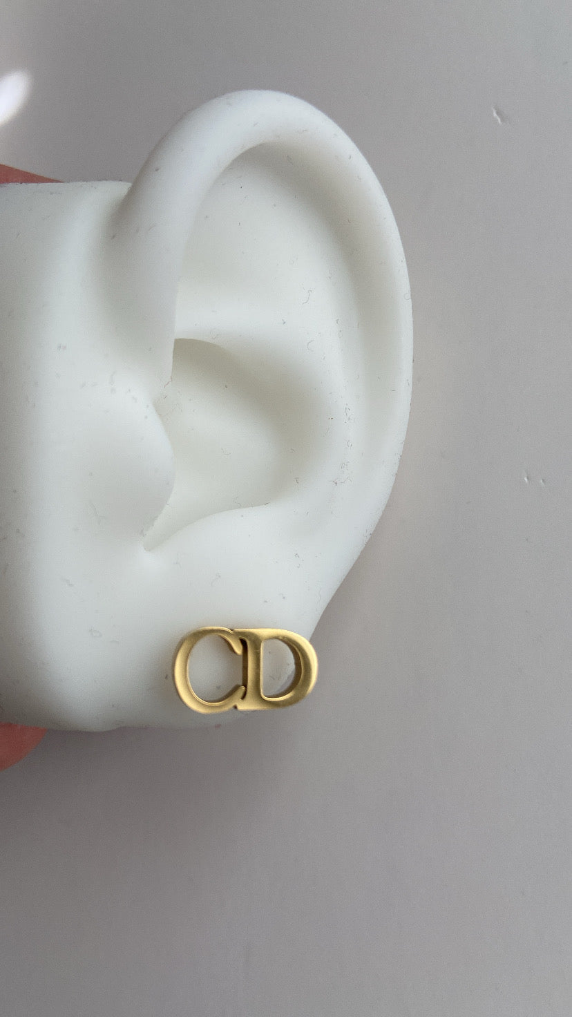 SMALL EARRINGS