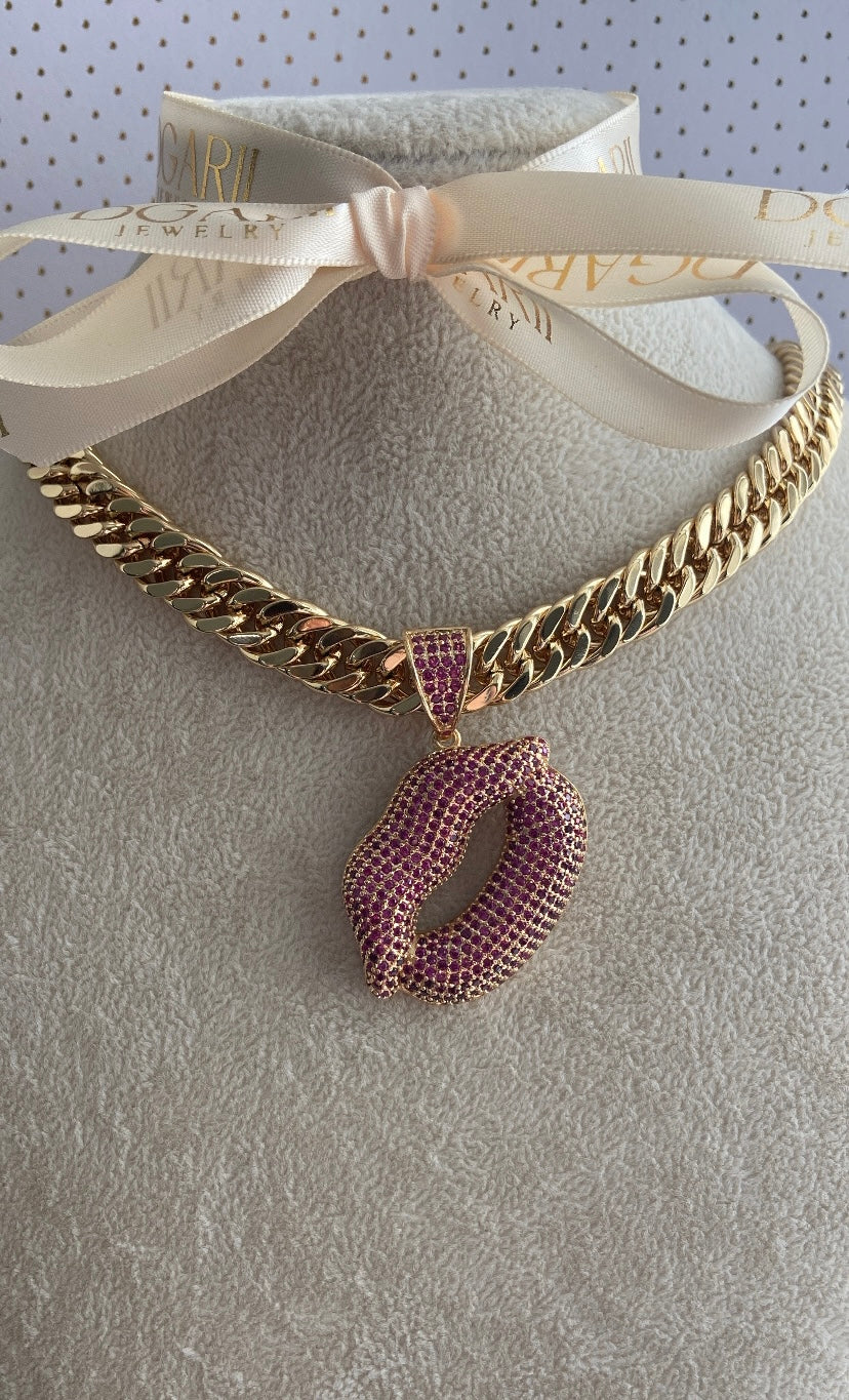 RED KISS CHAIN