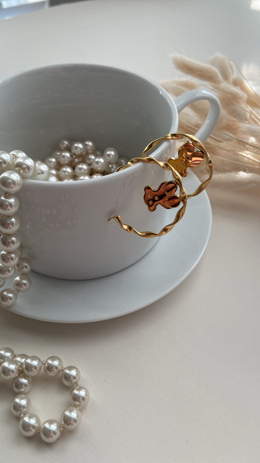 TUS TWISTED HOOPS