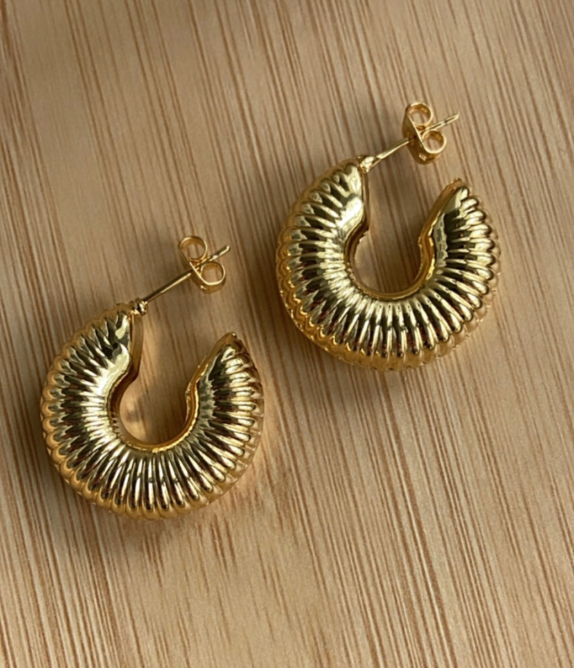 CHUNKY STRIPED HOOPS