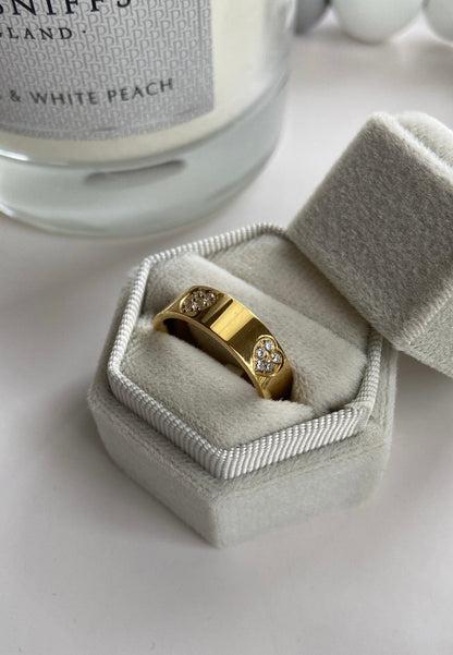 HEART COLLET RING