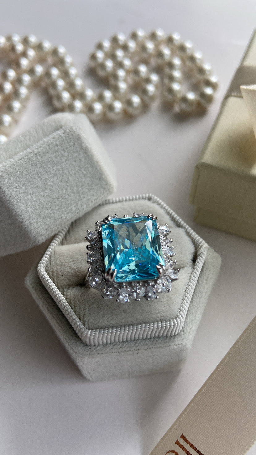 MEGA AQUAMARINE RING