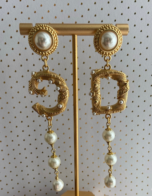 LONG PEARLS EARRINGS