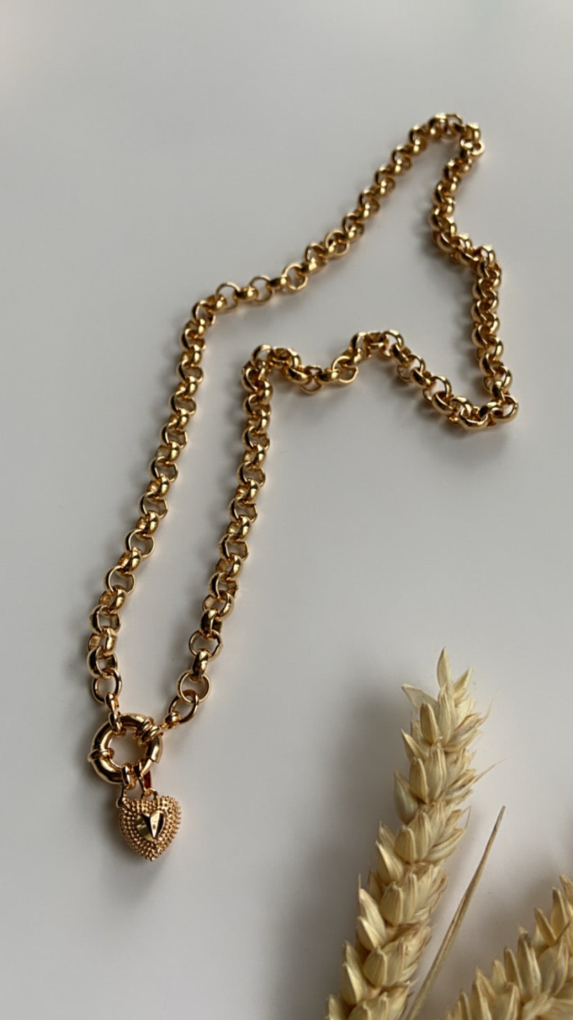 CUTE HEART NECKLACE