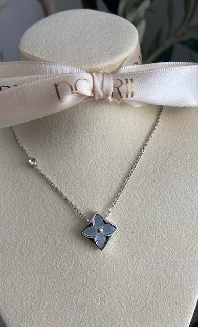 FLOWER NECKLACE