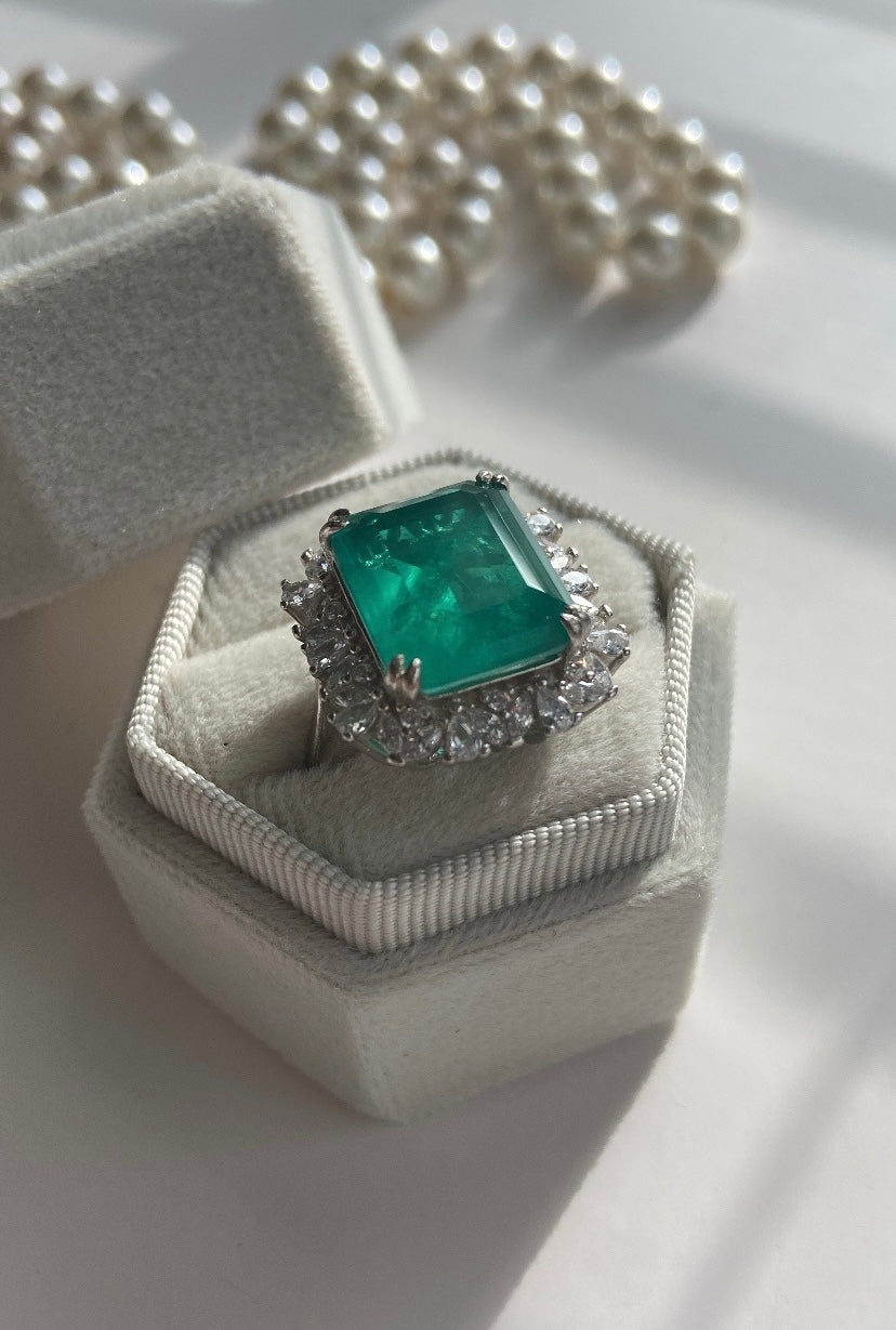 MEGA AQUAMARINE RING